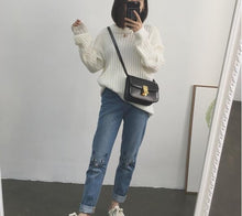 Load image into Gallery viewer, Cat Knee Jeans