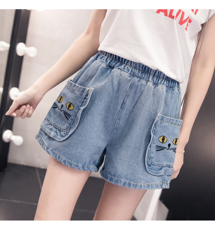 Woman Cat Pocket Jeans Summer